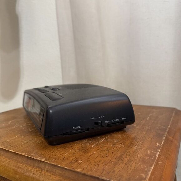 GPX Dream Machine Am/FM Digital Alarm Clock Radio Black Tested Vintage Working! - Picture 5 of 9